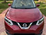 Used 2016 Nissan Rogue SV image 2