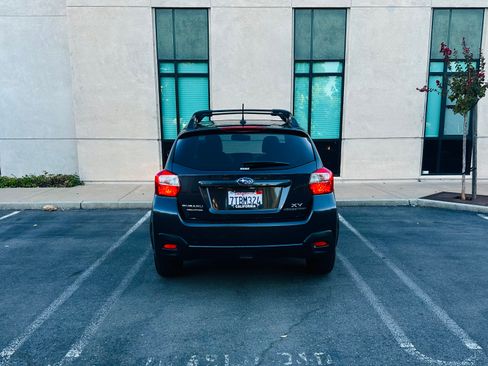 Used 2015 Subaru XV Crosstrek 2.0i Limited AWD/4WD image 6