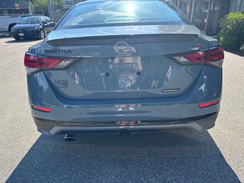 Used 2025 Nissan Sentra SR FWD image 5