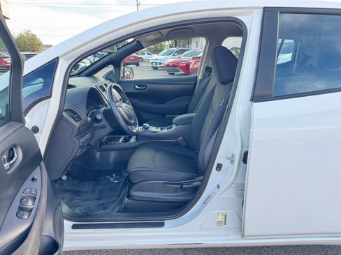 Used 2013 Nissan Leaf S image 15