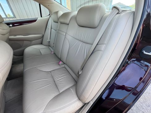 Used 2004 Lexus ES 330 FWD image 12