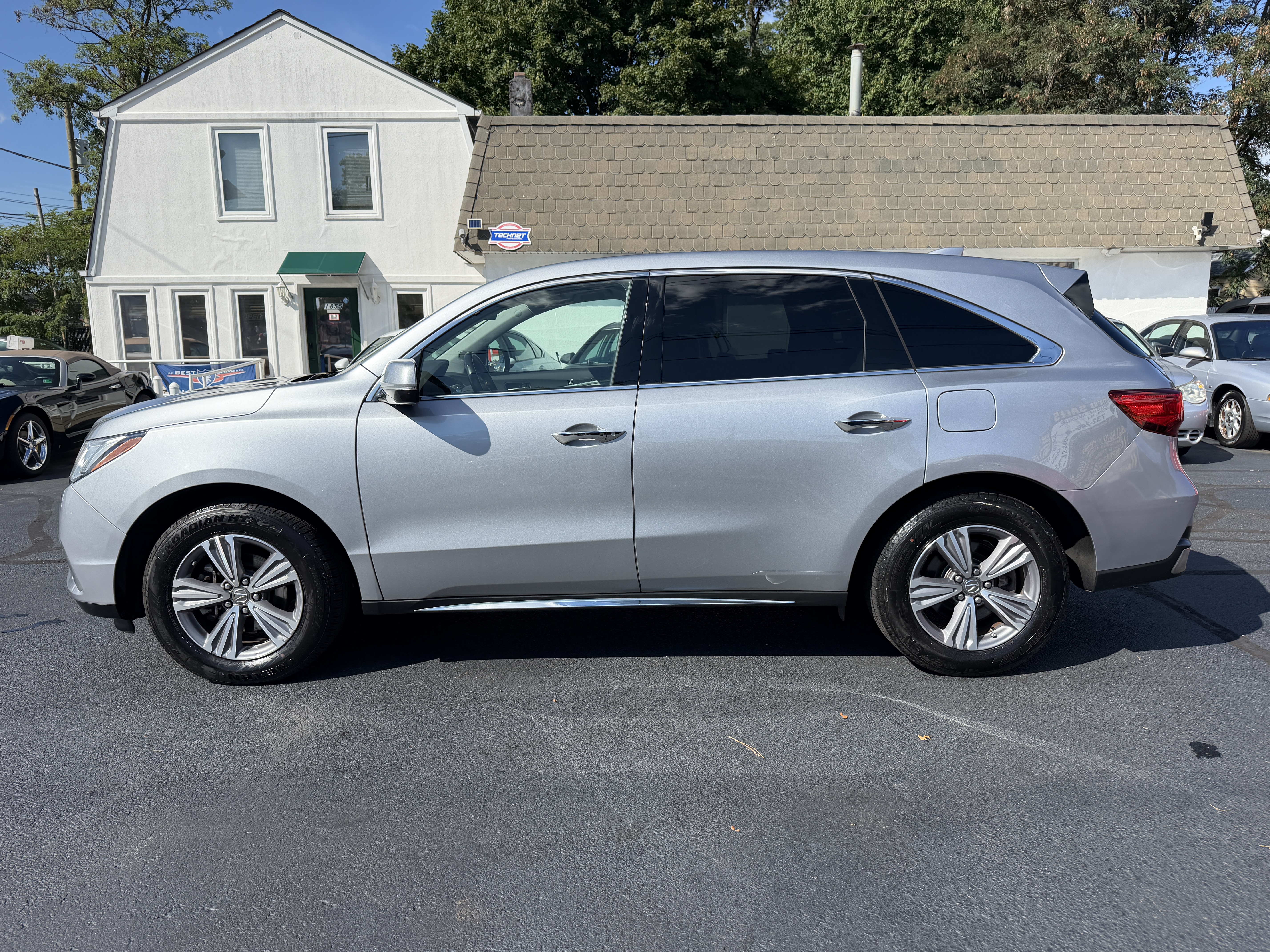 Used 2020 Acura MDX SH-AWD image 30