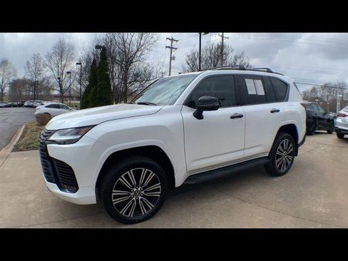 Certified 2025 Lexus LX 700h Luxury AWD/4WD image 4