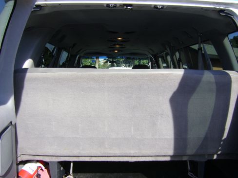 Used 2007 Ford E-350 and Econoline 350 XLT image 9