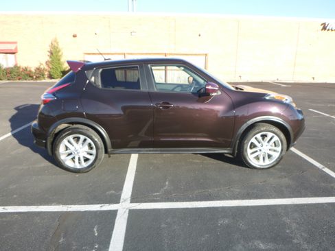 Used 2016 Nissan Juke SV AWD/4WD image 5