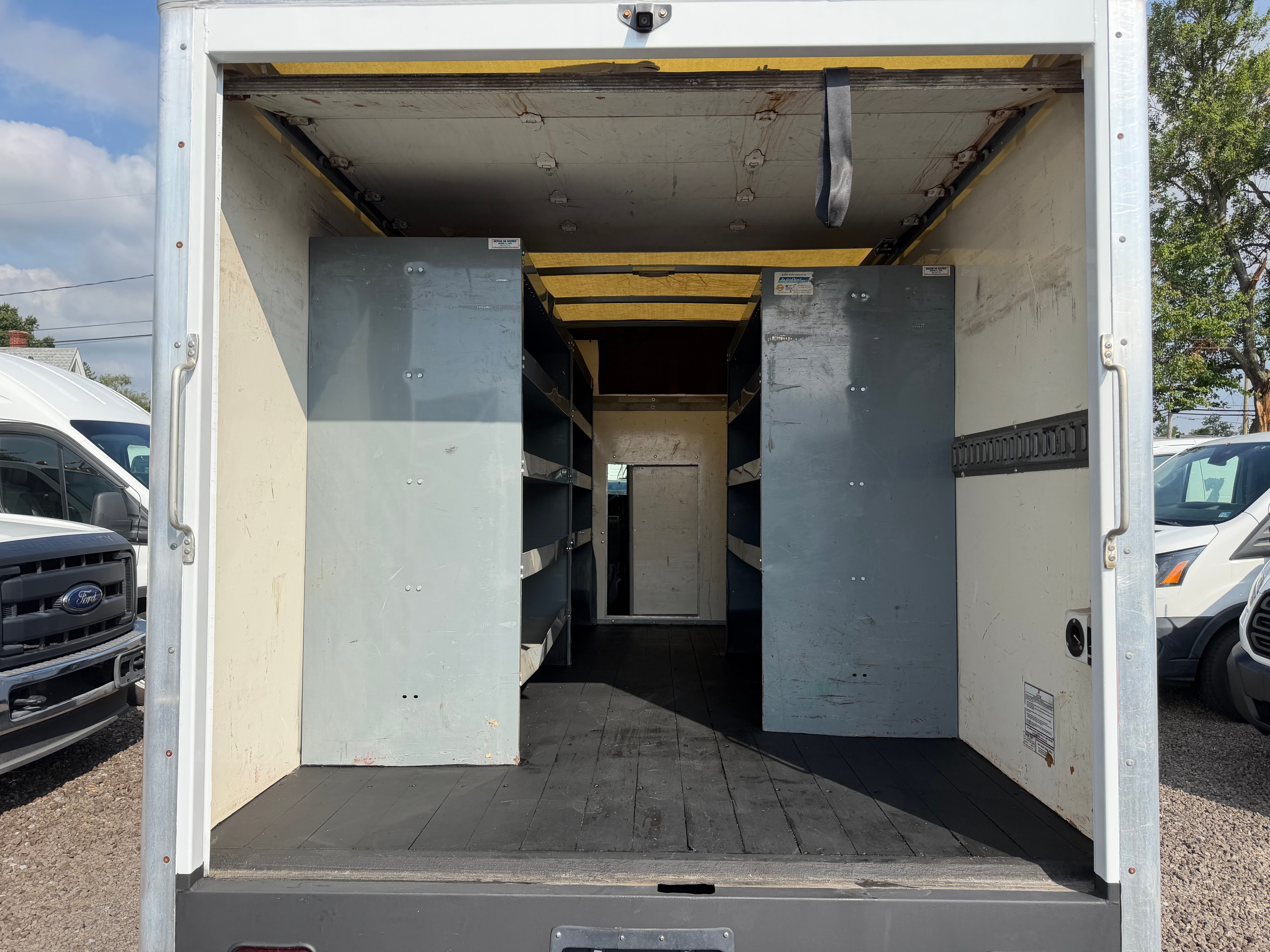 Used 2019 Chevrolet Express 3500 UNAVAIL RWD image 7