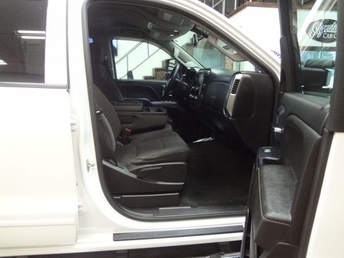 Used 2018 Chevrolet Silverado 2500 LT image 21