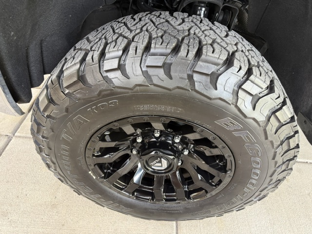 Used 2017 GMC Sierra 2500 4x4 Crew Cab SLE image 21