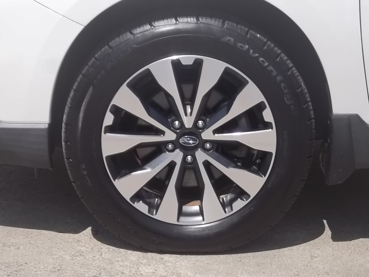 Used 2015 Subaru Outback 3.6R Limited AWD/4WD image 13