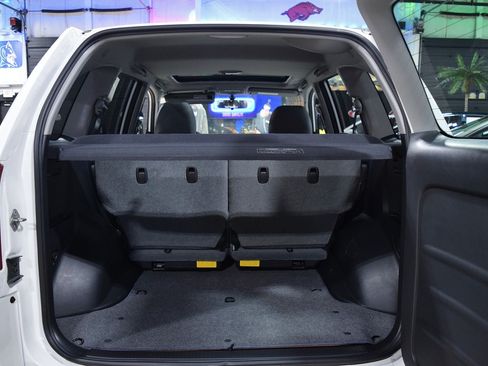 Used 2004 Toyota RAV4 image 19