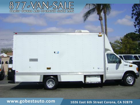 Used 2005 Ford E-450 and Econoline 450 UNAVAIL RWD image 1