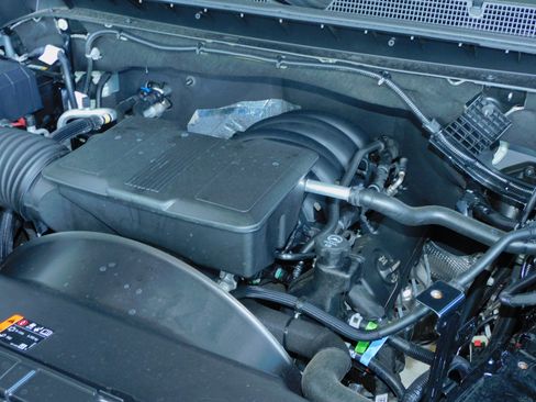 Used 2025 Chevrolet Silverado 2500 Custom image 19