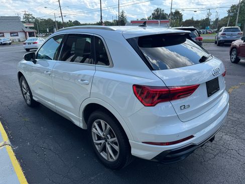 Used 2021 Audi Q3 quattro 2.0T Premium w/ S Line AWD/4WD image 4