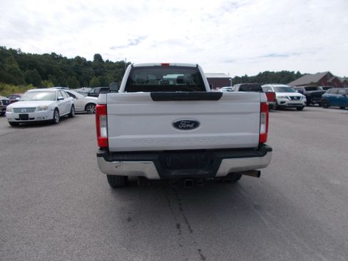 Used 2019 Ford F250 2WD SuperCab Super Duty image 2