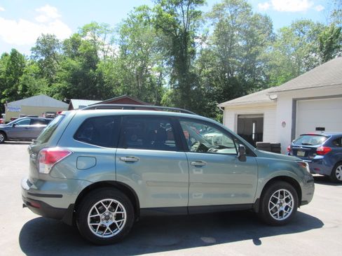 Used 2018 Subaru Forester 2.5i AWD/4WD image 8
