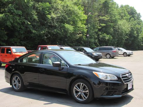 Used 2016 Subaru Legacy 2.5i AWD/4WD image 9
