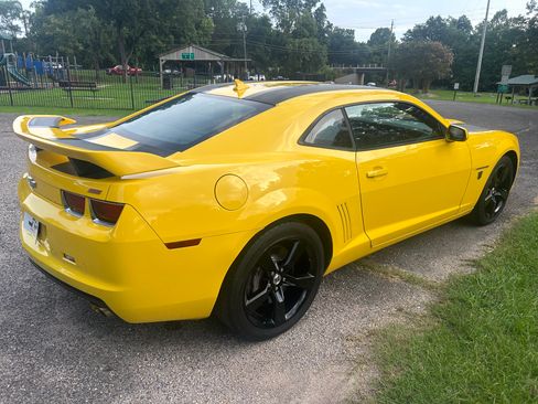 Used 2012 Chevrolet Camaro SS Coupe RWD image 7