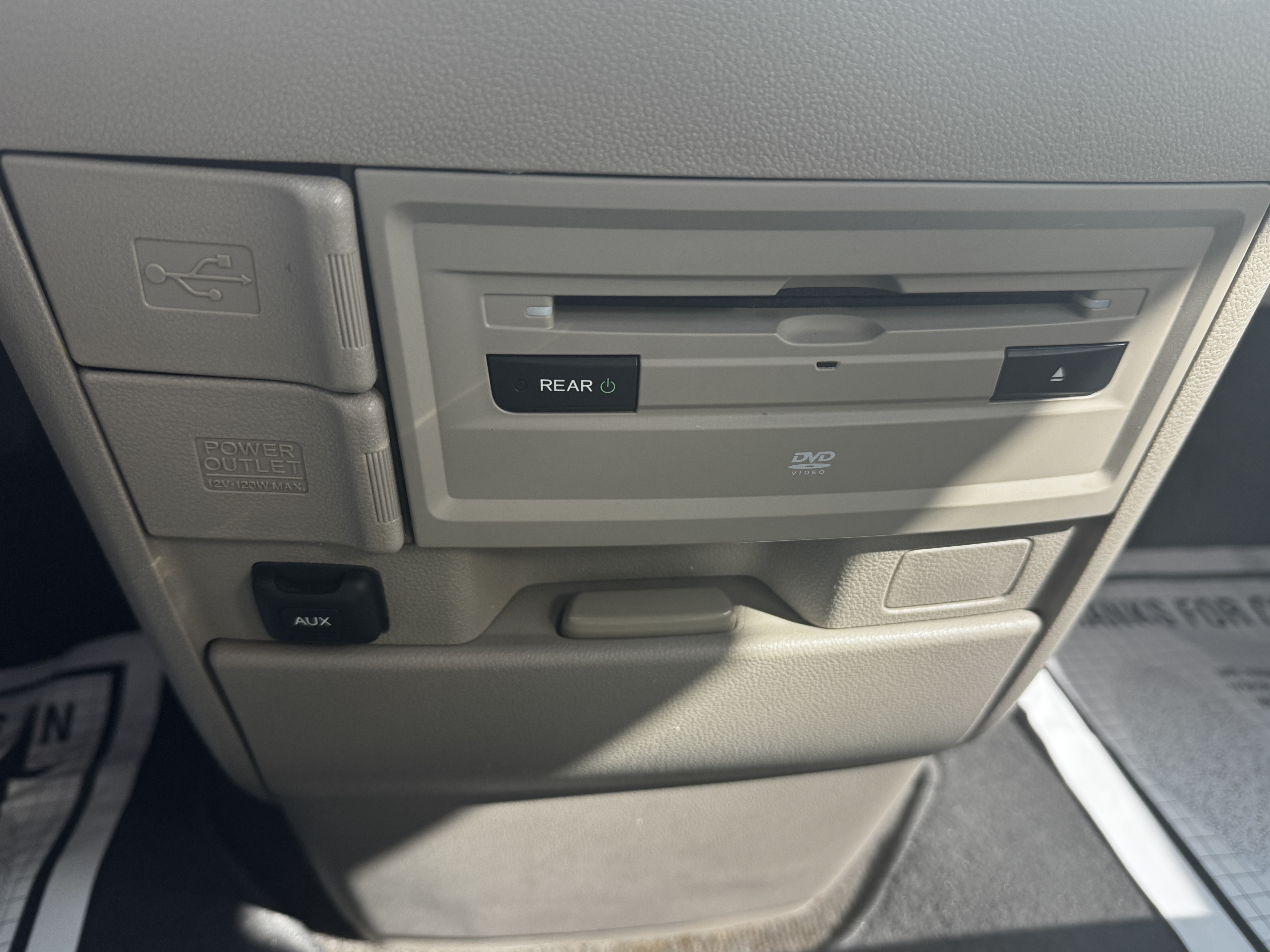 Used 2017 Honda Odyssey SE image 13