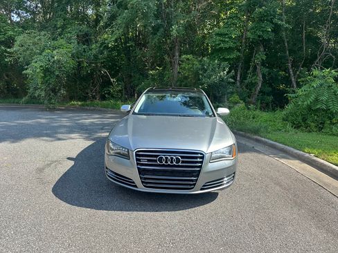 Used 2012 Audi A8 L 4.2 image 5