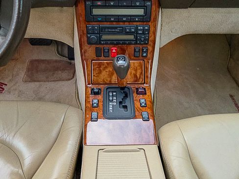 Used 1997 Mercedes-Benz SL 500 image 21