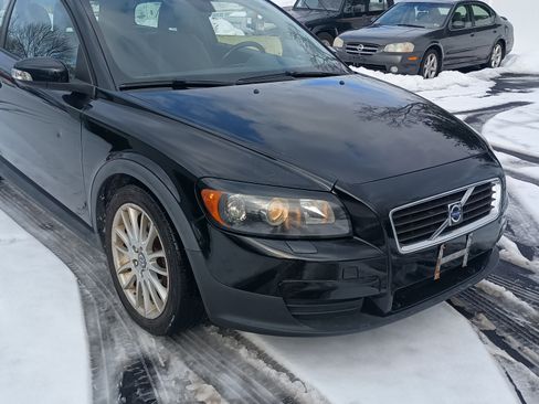 Used 2010 Volvo C30 T5 image 1