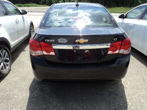 Used 2016 Chevrolet Cruze Limited LT image 10