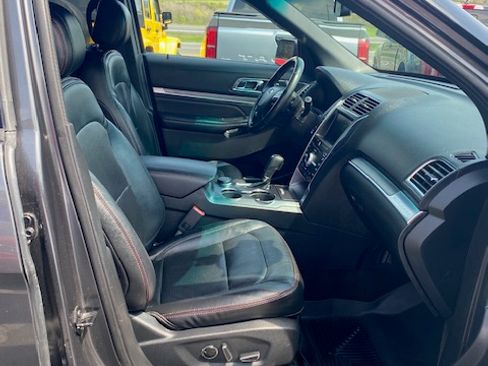 Used 2016 Ford Explorer Sport AWD/4WD image 10