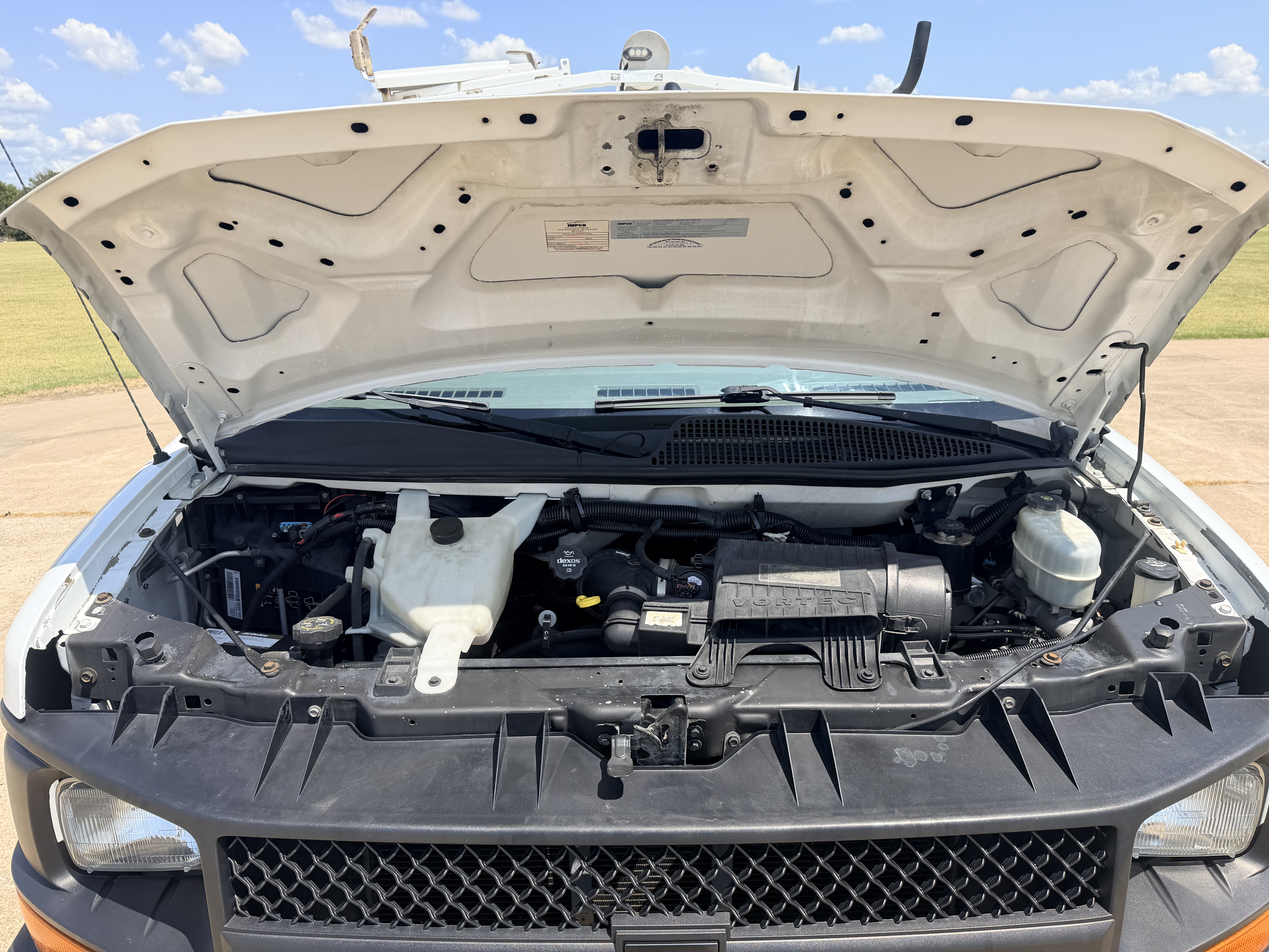 Used 2014 Chevrolet Express 2500 RWD image 23