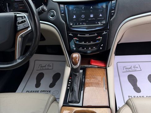 Used 2019 Cadillac XTS Luxury image 17