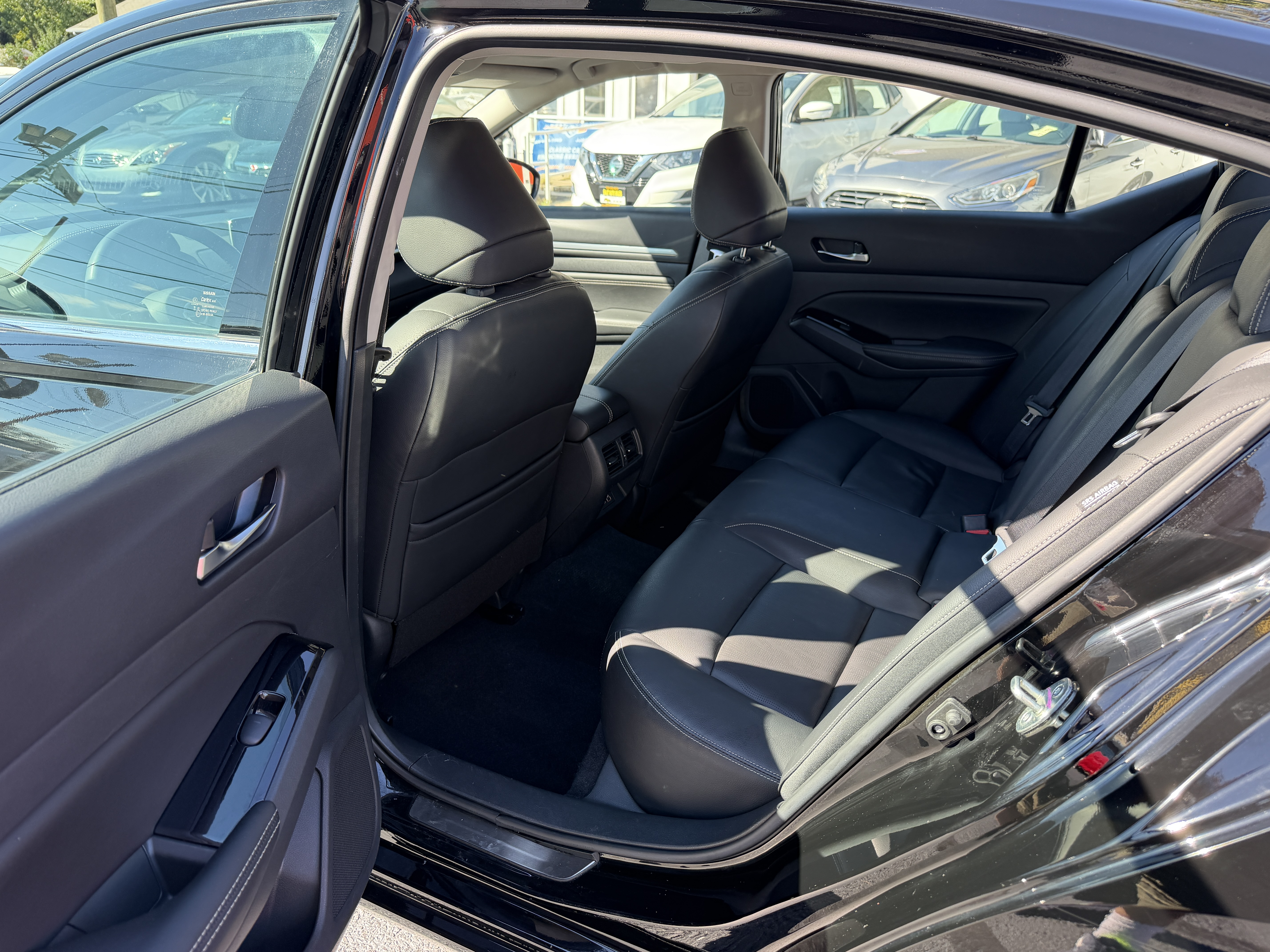 Used 2021 Nissan Altima 2.5 Platinum AWD image 13