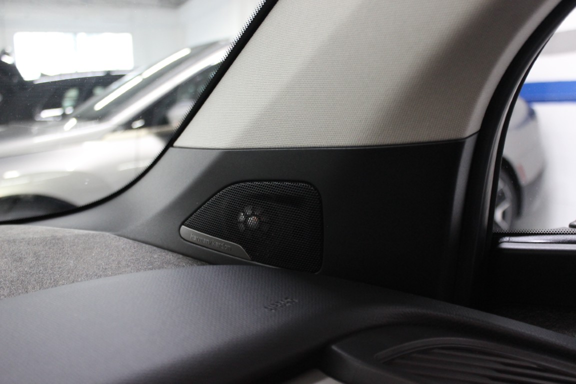Used 2019 BMW i3 w/ Range Extender RWD image 17