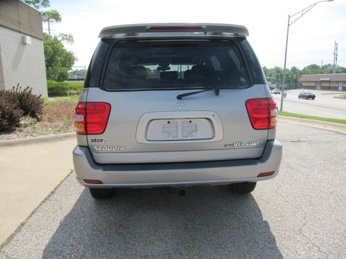 Used 2004 Toyota Sequoia Limited image 6