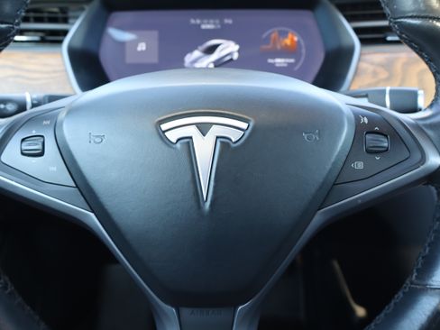 Used 2018 Tesla Model S 100D image 23