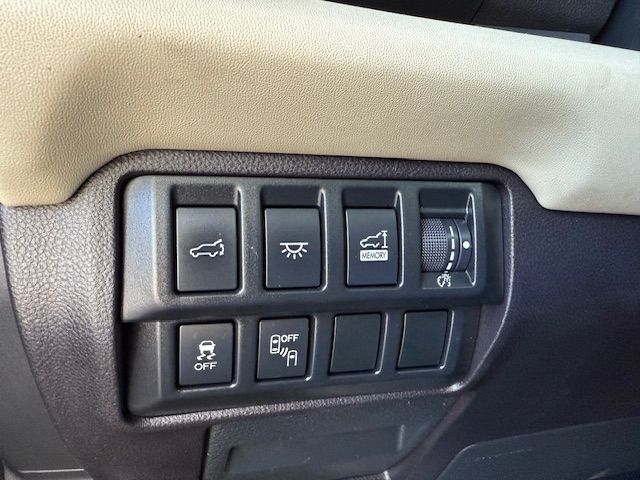 Used 2020 Subaru Ascent Touring AWD/4WD image 16