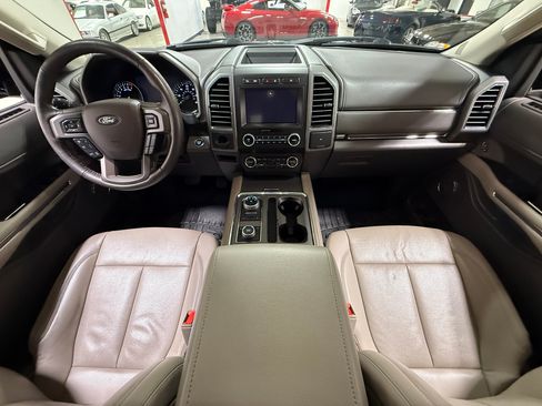 Used 2019 Ford Expedition Max 4WD XLT image 19