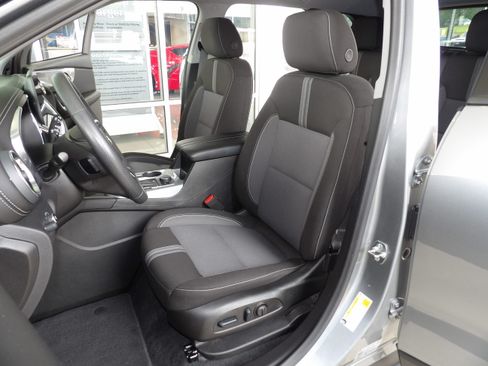 Used 2024 Chevrolet Blazer FWD LT w/ 2LT image 18