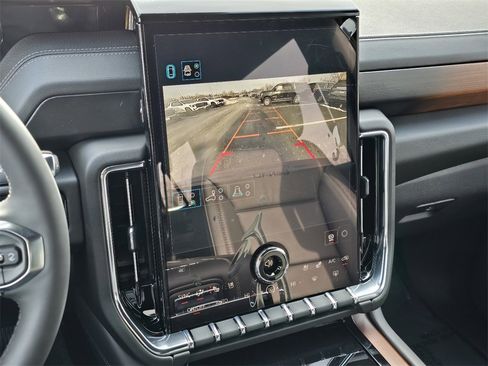 New 2026 GMC Yukon XL Denali image 21