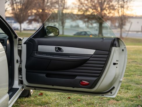 Used 2003 Ford Thunderbird image 64