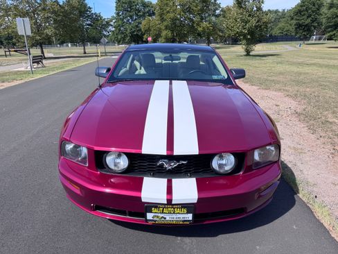 Used 2006 Ford Mustang GT Premium image 24