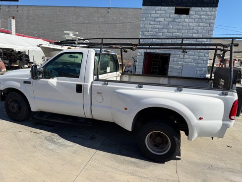 Used 2000 Ford F350 2WD Regular Cab DRW Super Duty image 10
