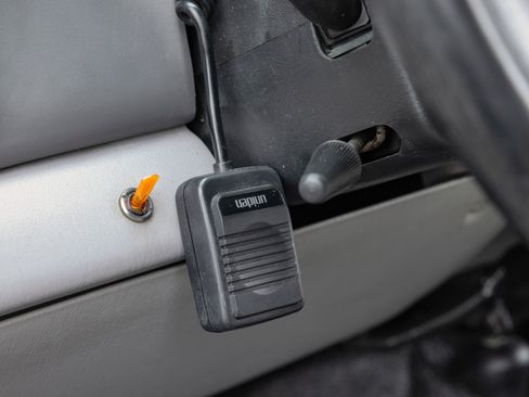 Used 1999 Ford F350 XLT image 48