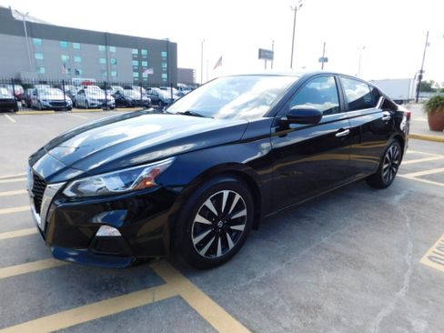 Used 2020 Nissan Altima 2.5 S FWD image 4