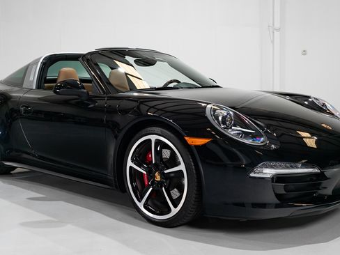Used 2015 Porsche 911 Targa 4S image 6