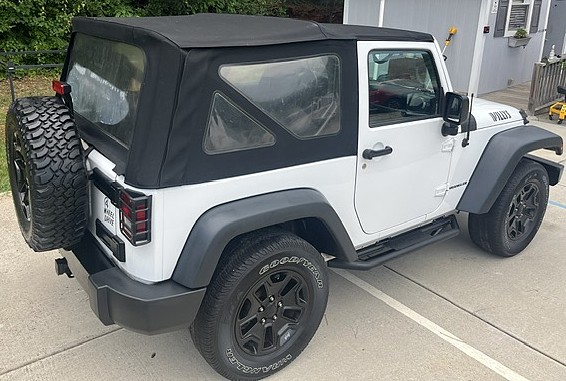 Used 2016 Jeep Wrangler 4WD Sport image 5
