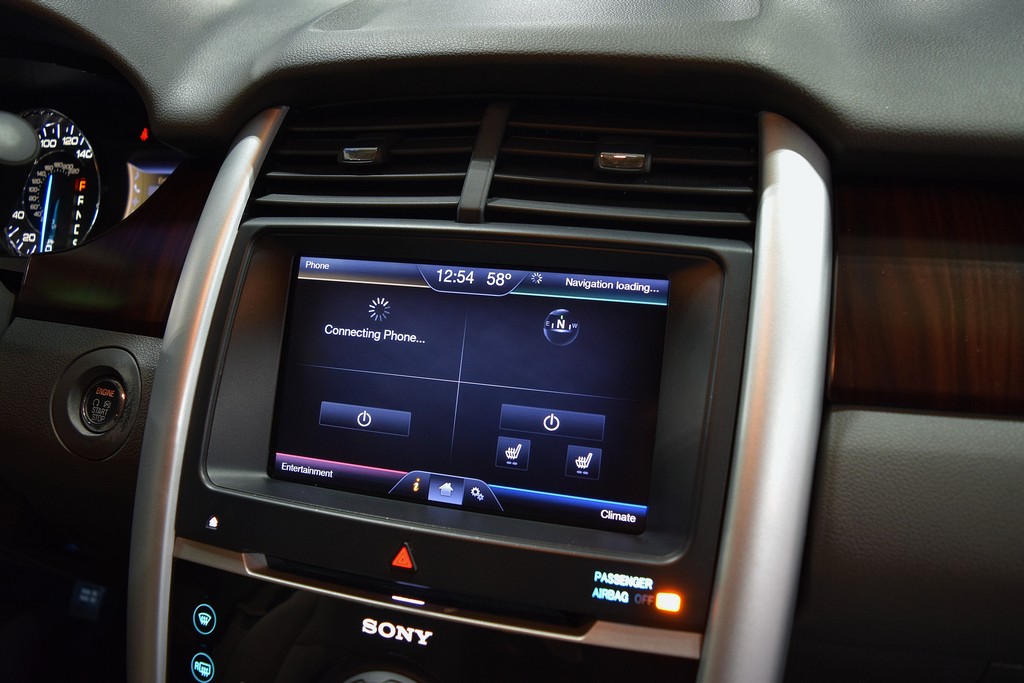 Used 2013 Ford Edge Limited FWD image 26