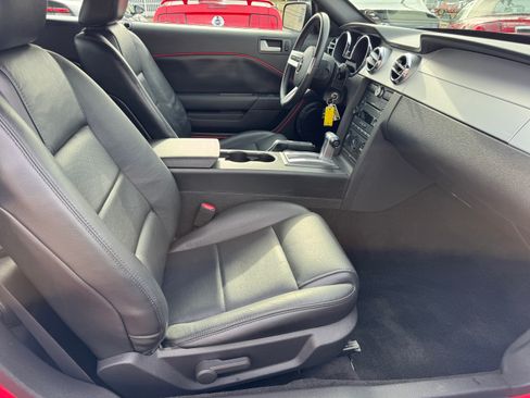 Used 2007 Ford Mustang Premium image 12