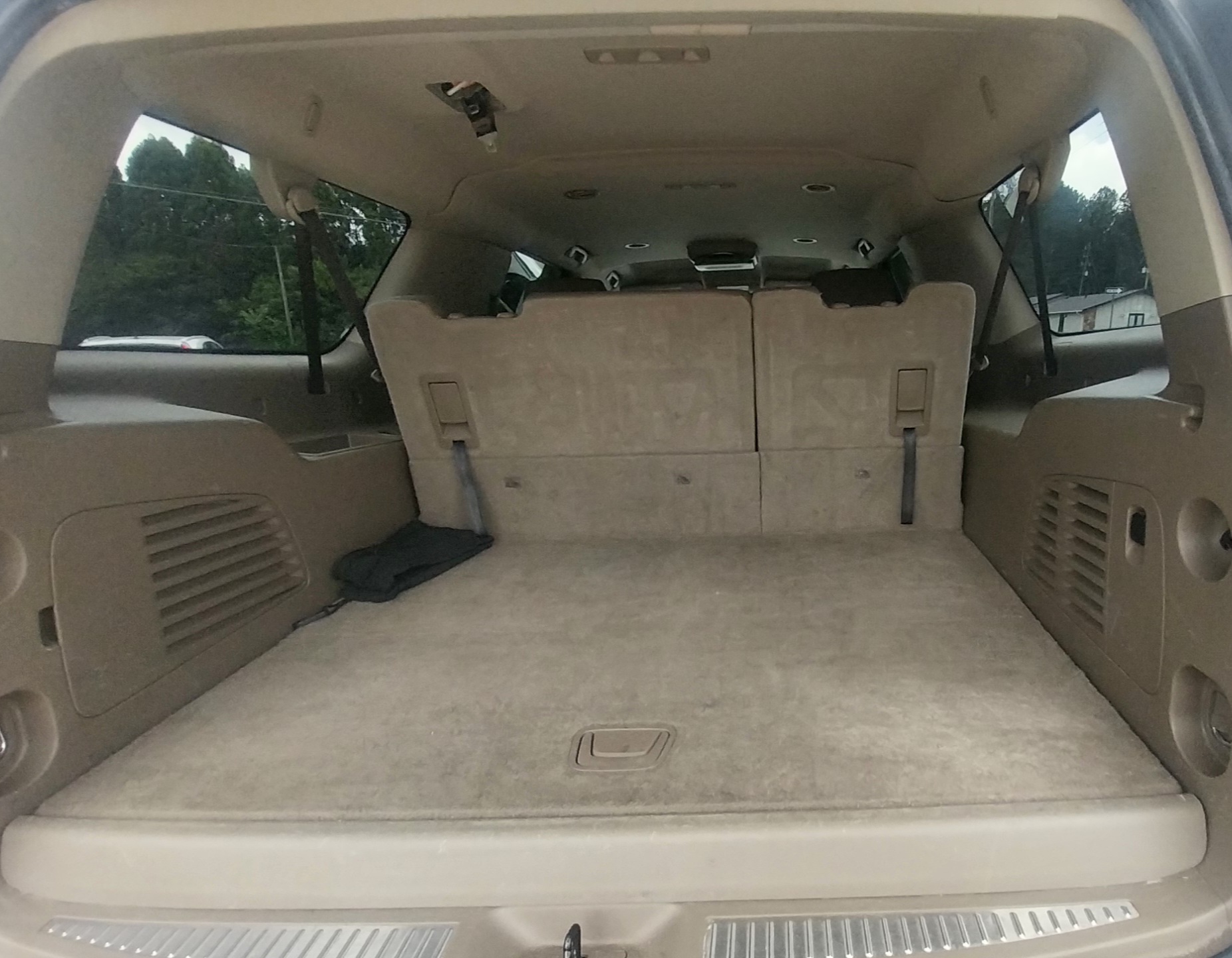 Used 2017 Chevrolet Suburban 2WD LT image 23