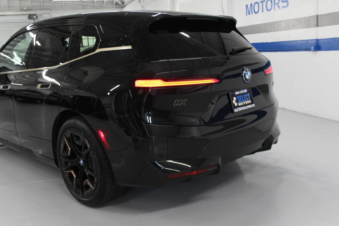 Used 2024 BMW iX M60 AWD/4WD image 11