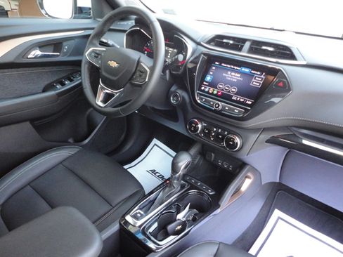 Used 2023 Chevrolet TrailBlazer ACTIV image 23