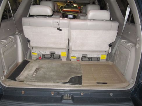 Used 2005 Toyota Sequoia 4WD Limited image 20